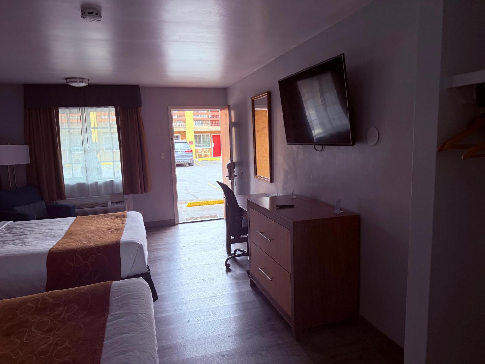 Motel Adobe 3*