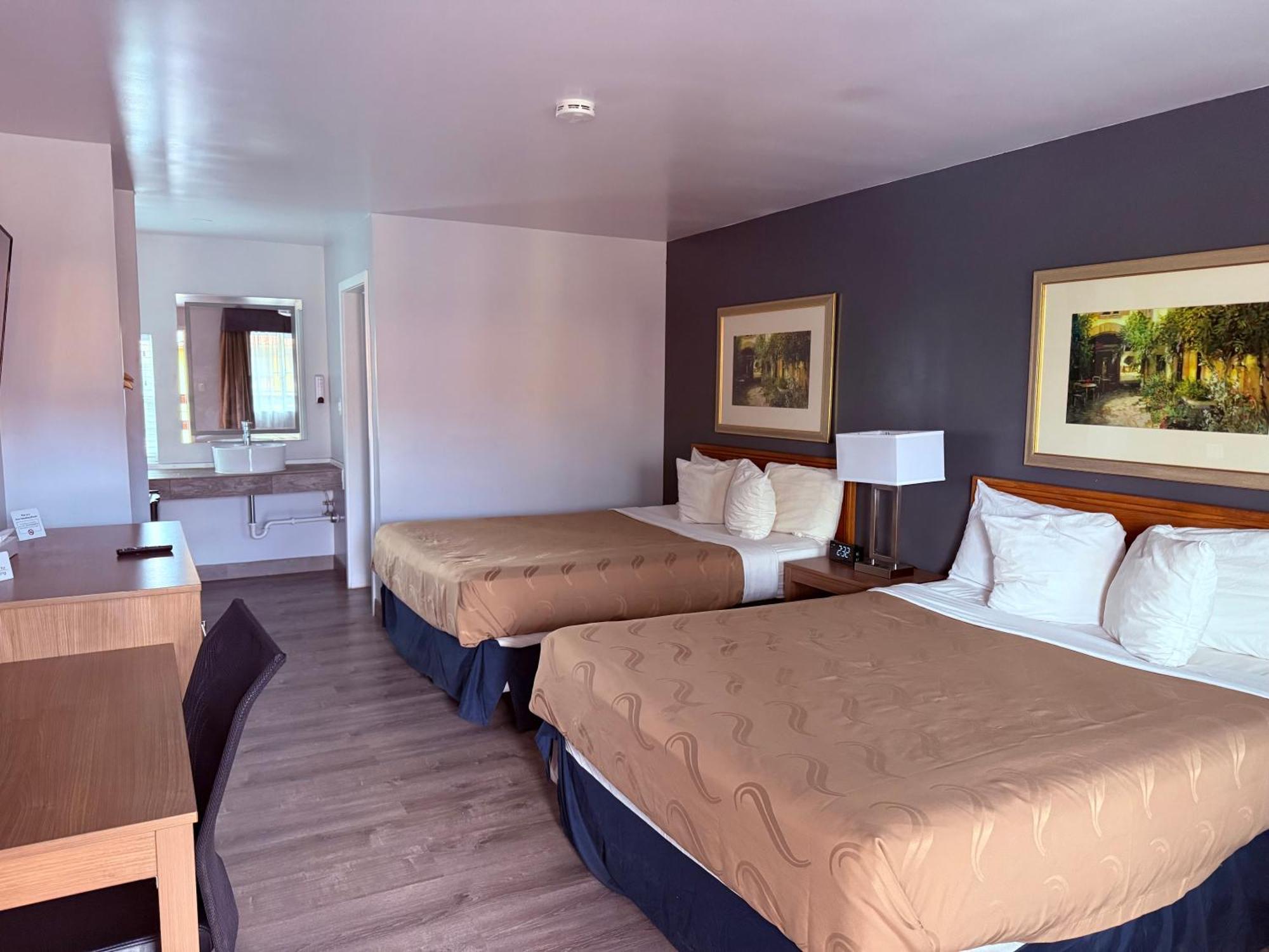Adobe 3* Durango